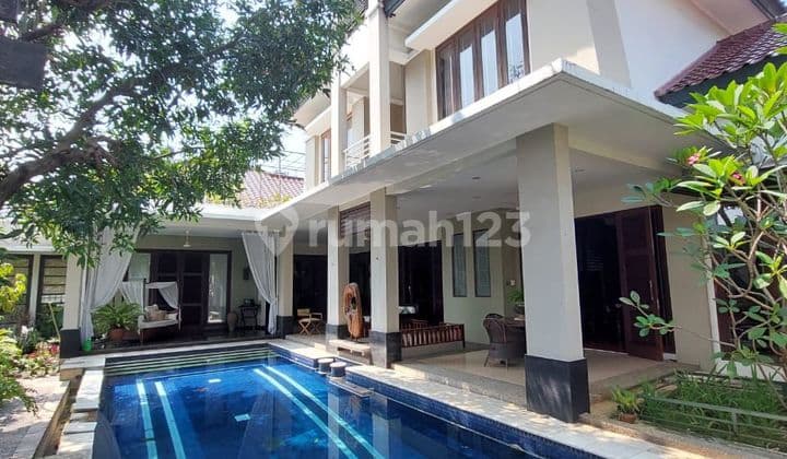 Rumah Luas Konsep Resort Di Kemang Jakarta Selatan