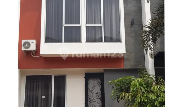 Disewakan! Rumah Modern 2 Lantai Siap Huni di Graha Raya