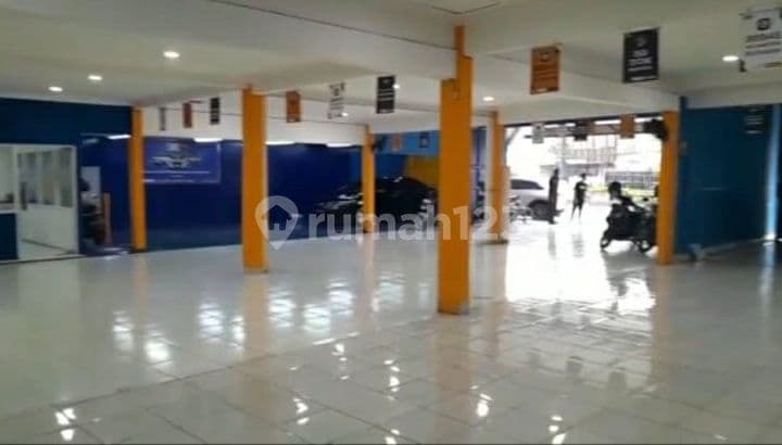 Disewakan Tanah dan Bangunan (ex showroom) di Serpong