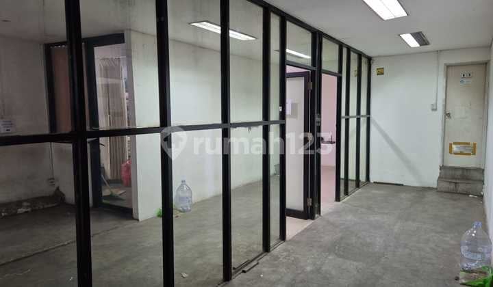 Ruang Usaha Lt. 2 Ruko Gandeng Alfamart Di Pluit Selatan