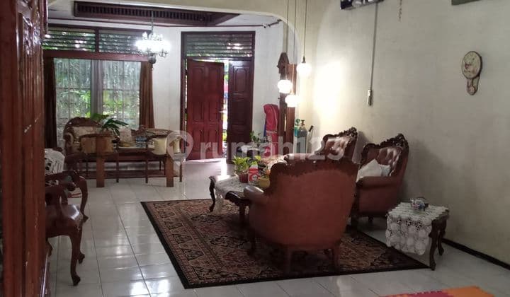 Rumah Luas Dijual Di Bawah Harga Pasaran Hampir Njop Bebas Banjir Cocok Untuk Usaha, Kantor Atau Tempat Tinggal Di Daerah Strategis Segitiga Emas Pejompongan Jakarta Pusat