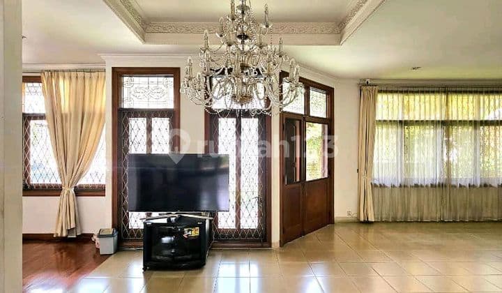 Spacious and Comfortable Serene House in Villa Cinere Mas
