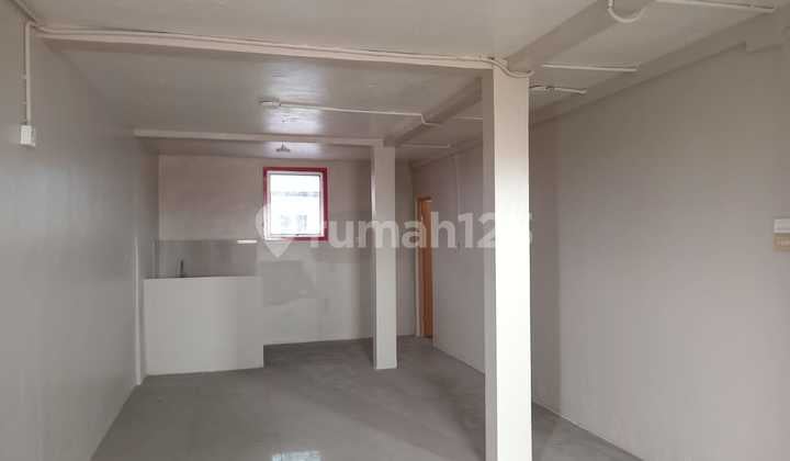 Nice Shop House 181 m2 HGB Tanjung Barat, South Jakarta