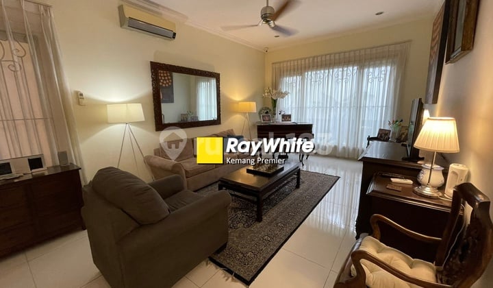 Di Jual, Rumah, 2 Lantai, SHM, Dekat Akses MRT, Siap Huni