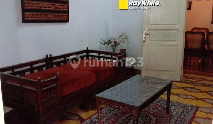 Di Jual, Siap Huni, Rumah, HGB, Dekat Akses MRT, di Menteng