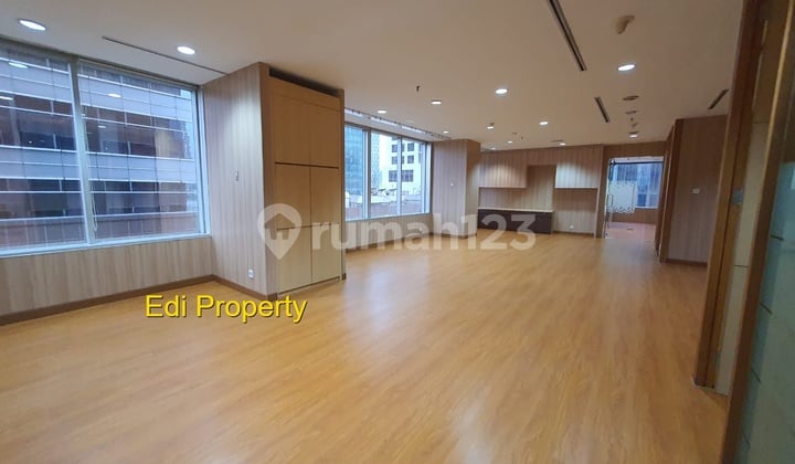 Perkantoran, Lantai 8, SHM, di Sudirman