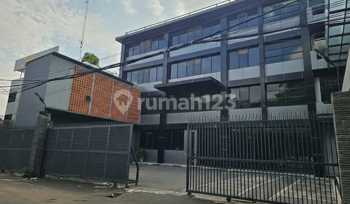 4-story Warehouse and Office in Sunter