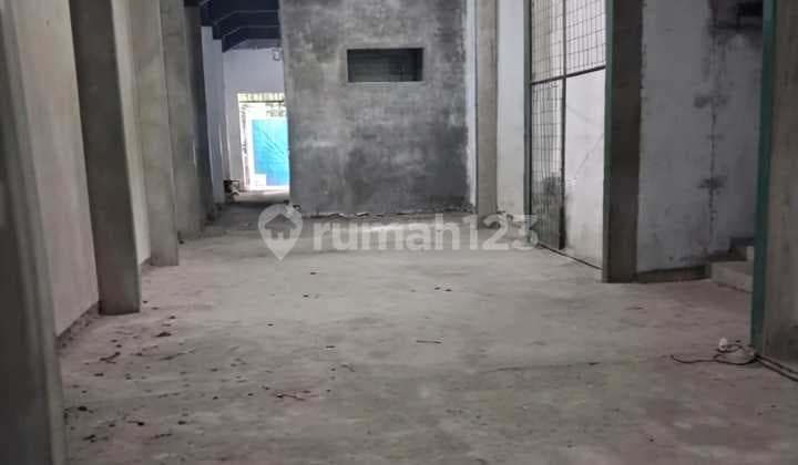 Ruko 3 Lantai Siap Huni Luas Tanah 300M² di Jl. Pekojan Kec. Tambora Jak-Bar (Vn)