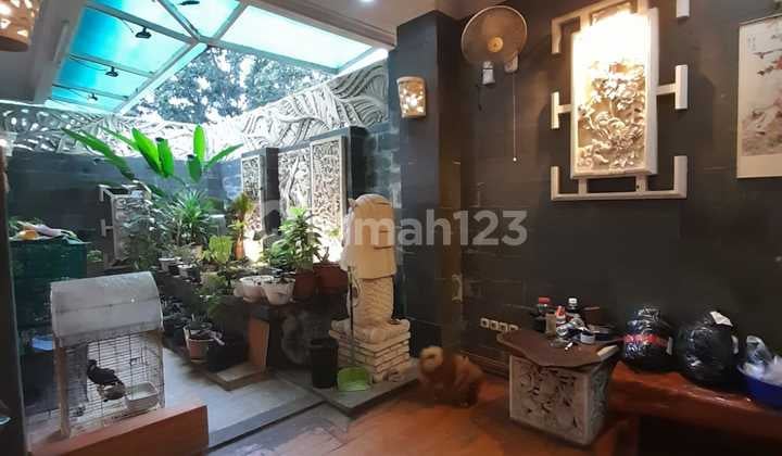 Rumah 3½ lantai siap huni luas tanah 240m² interior ekterior Bali modern perum Duta Garden di Jl. Jurumudi kota Tangerang