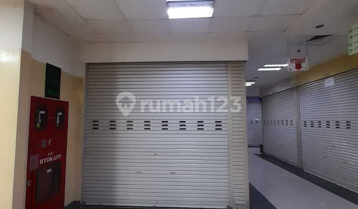 Kios Posisi Hook Dalam Mall Wtc di Jl. Gunung Sahari Jak Pus
