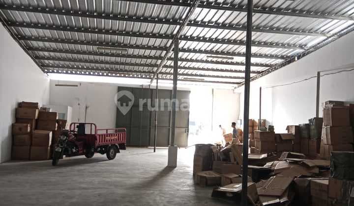 Gudang Luas Tanah 276M² di Jl. Kamal Raya Jak Bar