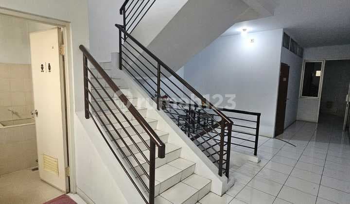 Ruko 3 Lantai Siap Huni Luas Tanah 80M² Perum Gading Serpong Boulevard Tangerang (Jh)