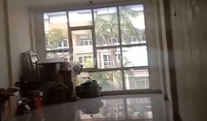 Ruko 3 lantai luas tanah 68m² perum Taman Suya 5 kec. Kalideres Jak-Bar