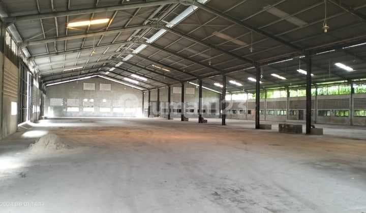 Warehouse Ex Factory Area 3100m² Industrial Zone on Jl. Pembangunan, Tangerang City