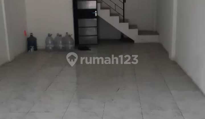 Ruko 2 Gandeng 3 Lantai Siap Huni Luas Tanah 144M² di Jl. Raya Perancis Kec. Kosambi Dadap Kab. Tangerang (Yf)