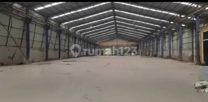 Warehouse Land Area 1600M² Industrial Warehouse Area on Jl. Kav Dpr Cipondoh Tangerang