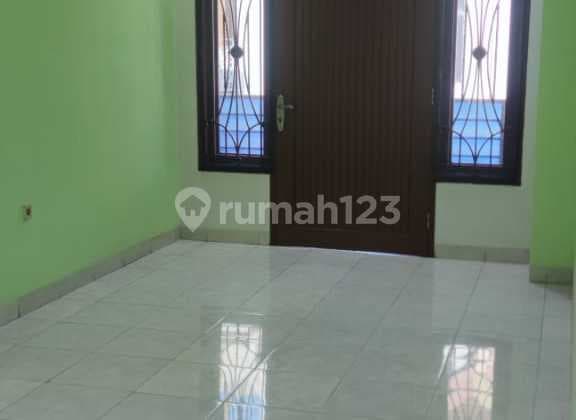 Rumah 3 Lantai Siap Huni Luas Tanah 135M² Posisi Hook Perum Muara Karang Blok. 5 Jak-Ut (Jh)