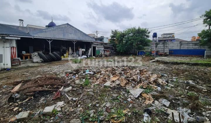 Tanah datar luas 1218m² pinggir jalan Arjuna selatan kec. Kebon Jeruk Jak-Bar