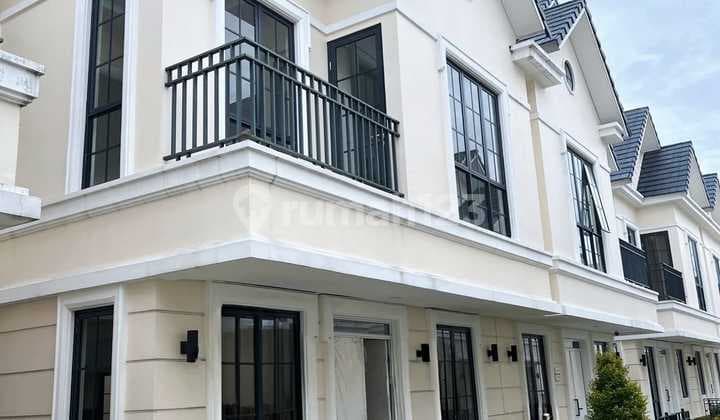 Rumah siap huni 3 lantai luas tanah 72m² Perum Lavon 2 cluster Margonite kec. Sindang Jaya kab. Tangerang