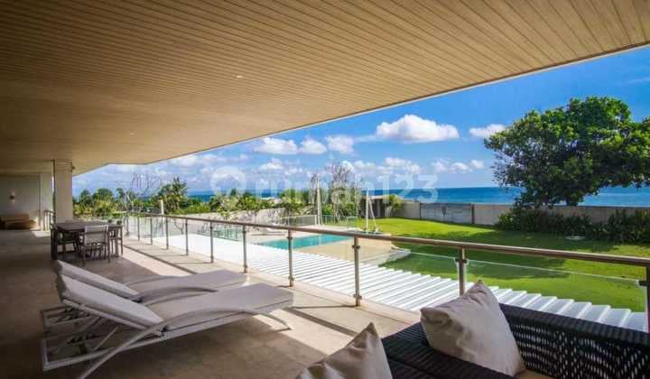 For Sale Fast Luxury Beachfront Villa in Berawa, Canggu