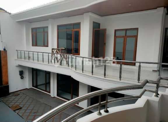 Dijual rumah di HOLIS REGENCY