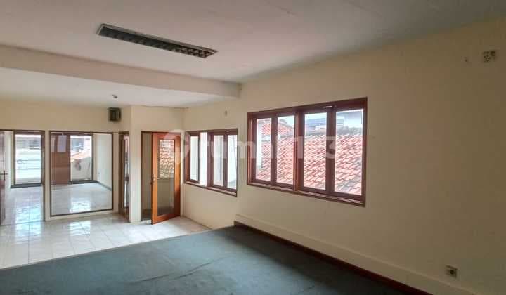 House in Kemanggisan West Jakarta Hook