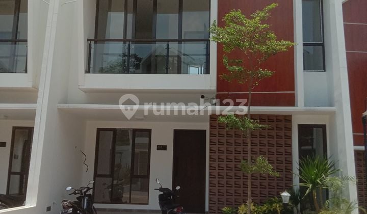 Rumah primery 2 lantai di jl. bukit Cinere raya