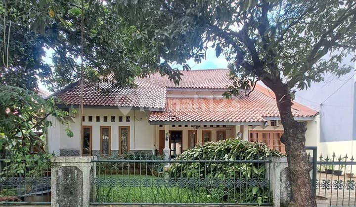 Ready-to-Occupy Flood-Free House South Jakarta