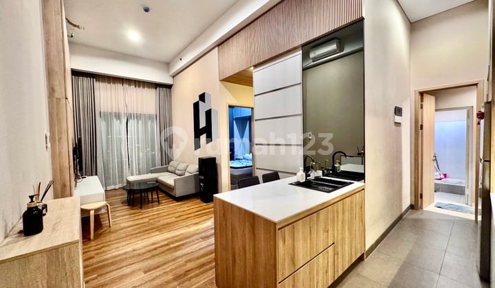 Dijual Unit High Ceiling Apartemen Holland Village Jakarta