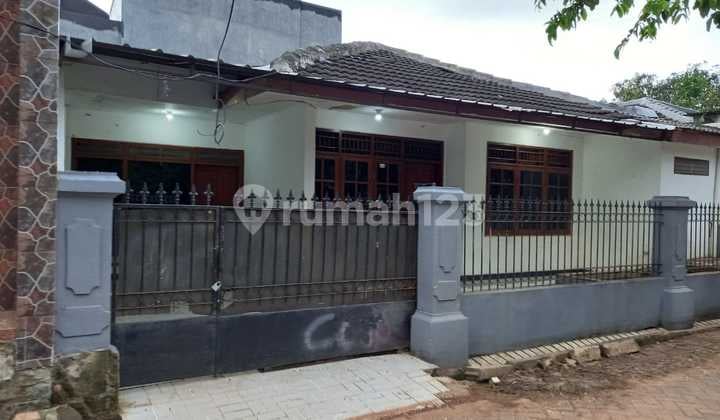 Di Jual rumah harga mendekati NJOP di ciledug tangerang