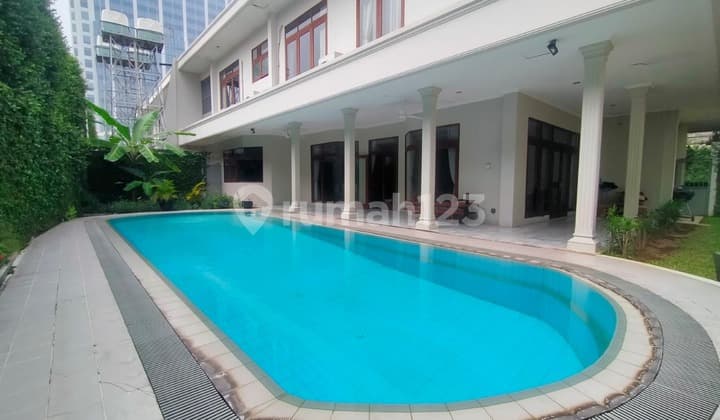 RUMAH MEWAH DISEWAKAN DALAM KOMPLEK EKSKLUSIF JERVOIS PARK TB SIMATUPANG