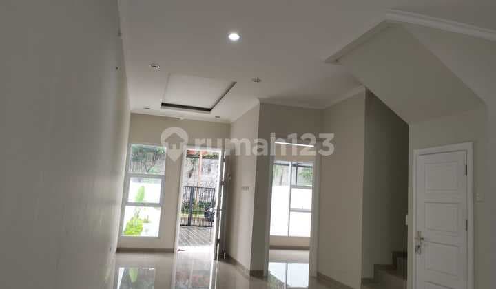 Rumah Baru 2 Lantai Di Cinere Dalam Komplek ,SHM Bebas Banjir