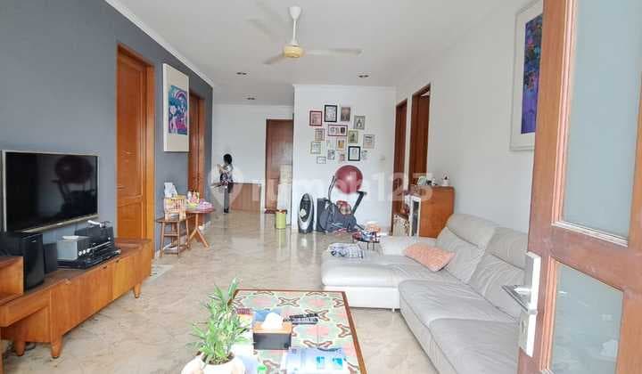 Ready-to-Occupy House in South Jakarta, Great Strategic Location, Reasonable Price