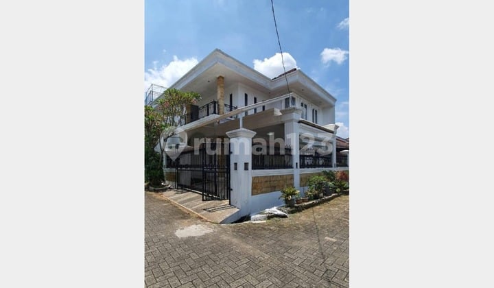 2-Story Hook House Ready to Occupied in Pamulang, South Tangerang