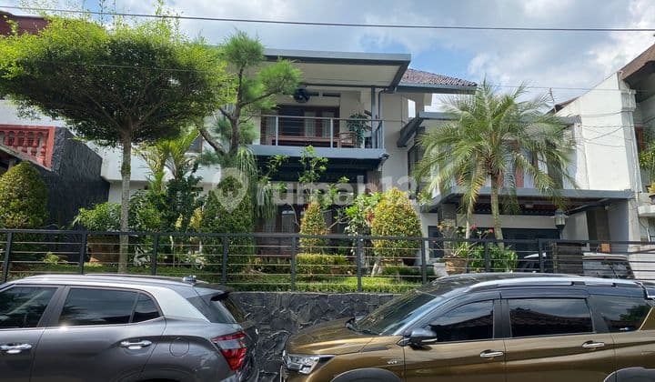 Rumah Kokoh Dan Modern Dalam Komplek di Cinere Lokasi Strategis