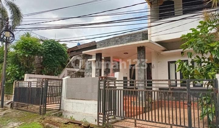 Rumah 2 , Lantai Lokasi Aman dam Nyaman Dalam Komplek Di Cinere