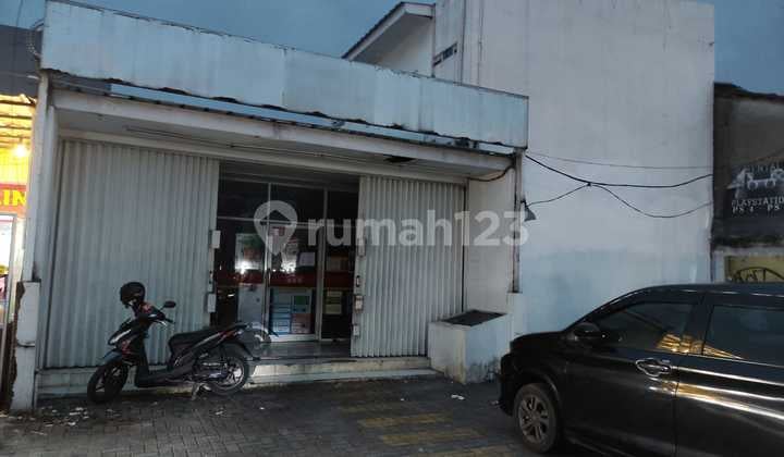 1.5-story shop house, roadside, strategic location in Pamulang