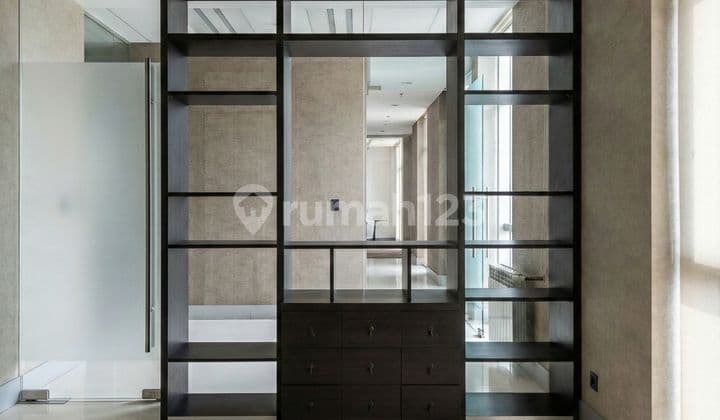 For Rent, Office Space di Equity Tower