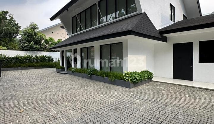 For Rent, Rumah di Pakubuwono