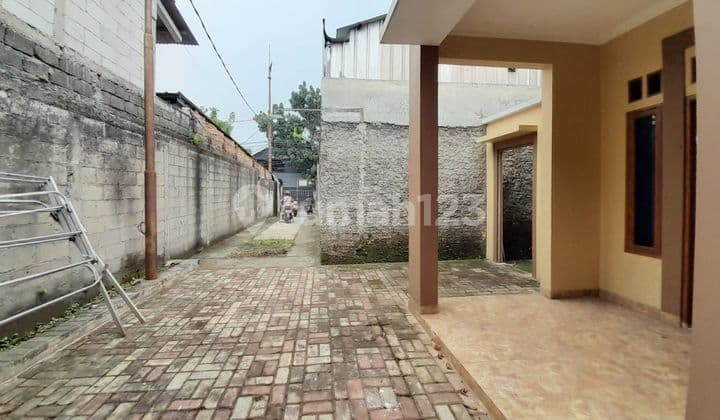 Dijual atau Disewa Rumah SHM Butuh Renovasi di Gandul,Cinere