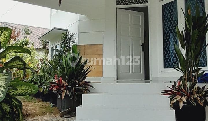 Two-Storey House with SHM Already Renovated, Southern Area in Cinere Housing Complex.