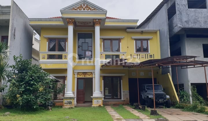 Rumah di Cluster Prestisius Telaga Biru di Alam Sutera