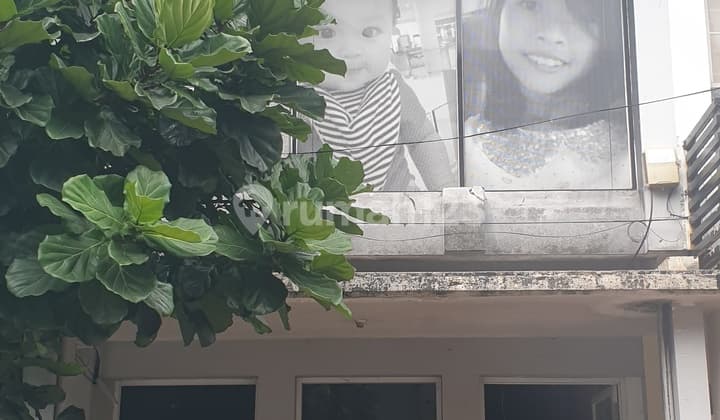 Ruko 3 Lantai Gandeng Dua Sederetan Roti Unyil Venus Tajur Bogor