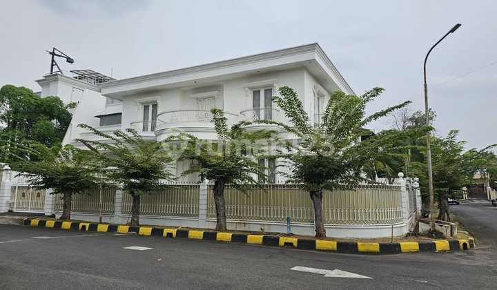 Corner House Spacious Magnificent in the Prestigious Intercon Area - Kebon Jeruk - West Jakarta
