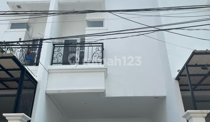 Rumah Brand New 4 Lantai Pluit Muara Karang Siap Huni