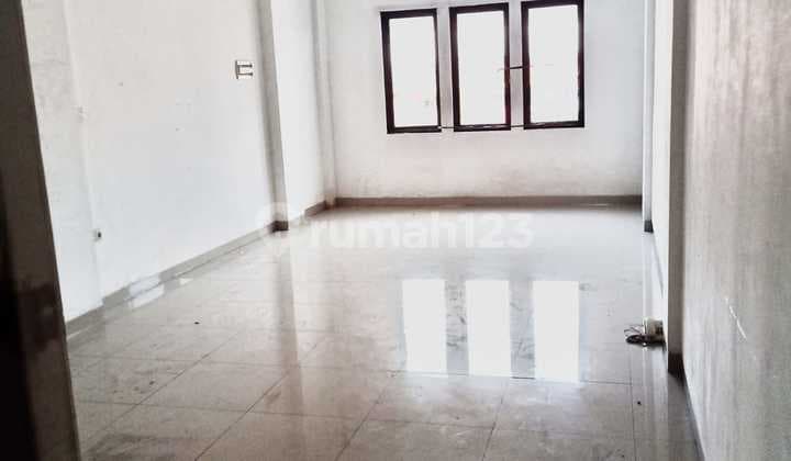 Shop House for Sale in Tanjung Duren