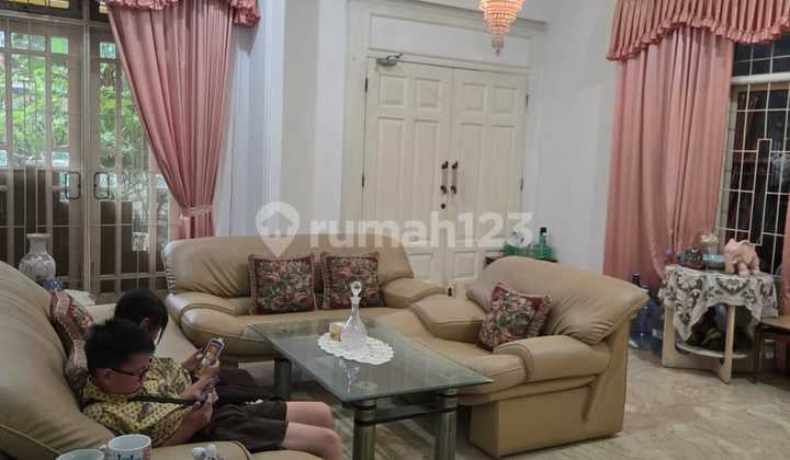 Rumah Dijual di Intercon Kebon Jeruk Jakarta Barat