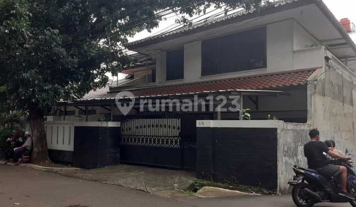 Rumah di Jalan Taman Radio Dalam Jakarta Selatan