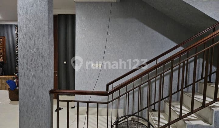 For sale ready-to-occupy house at Jl. H. Jian, Kebayoran Baru, South Jakarta.