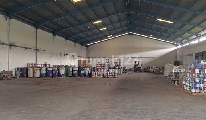 Warehouse for Rent, Suitable for Business in Jatake, Tangerang.